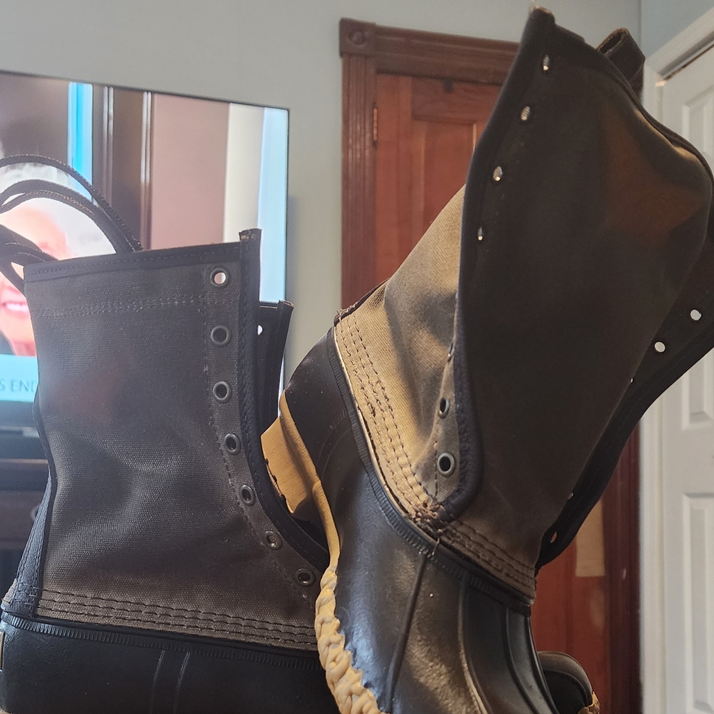 Womens LL Bean Duck Boots - Black and Tan - Picture 10 of 10